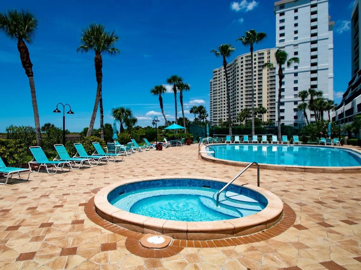 Landmark Towers II 1001 Beautiful Beachfront Condo - One Month Minimum Клеруотер-Бич Апартаменты