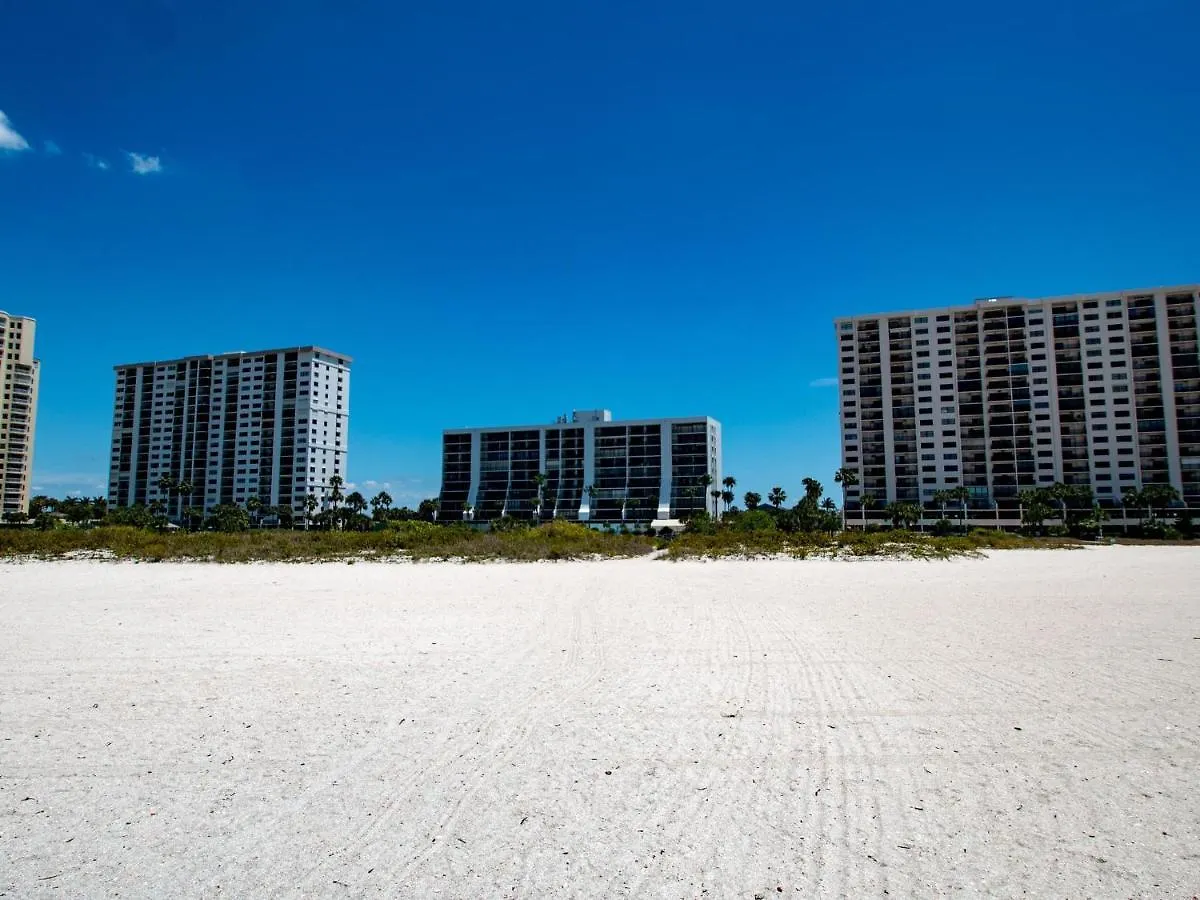 Landmark Towers II 1001 Beautiful Beachfront Condo - One Month Minimum Клеруотер-Бич США