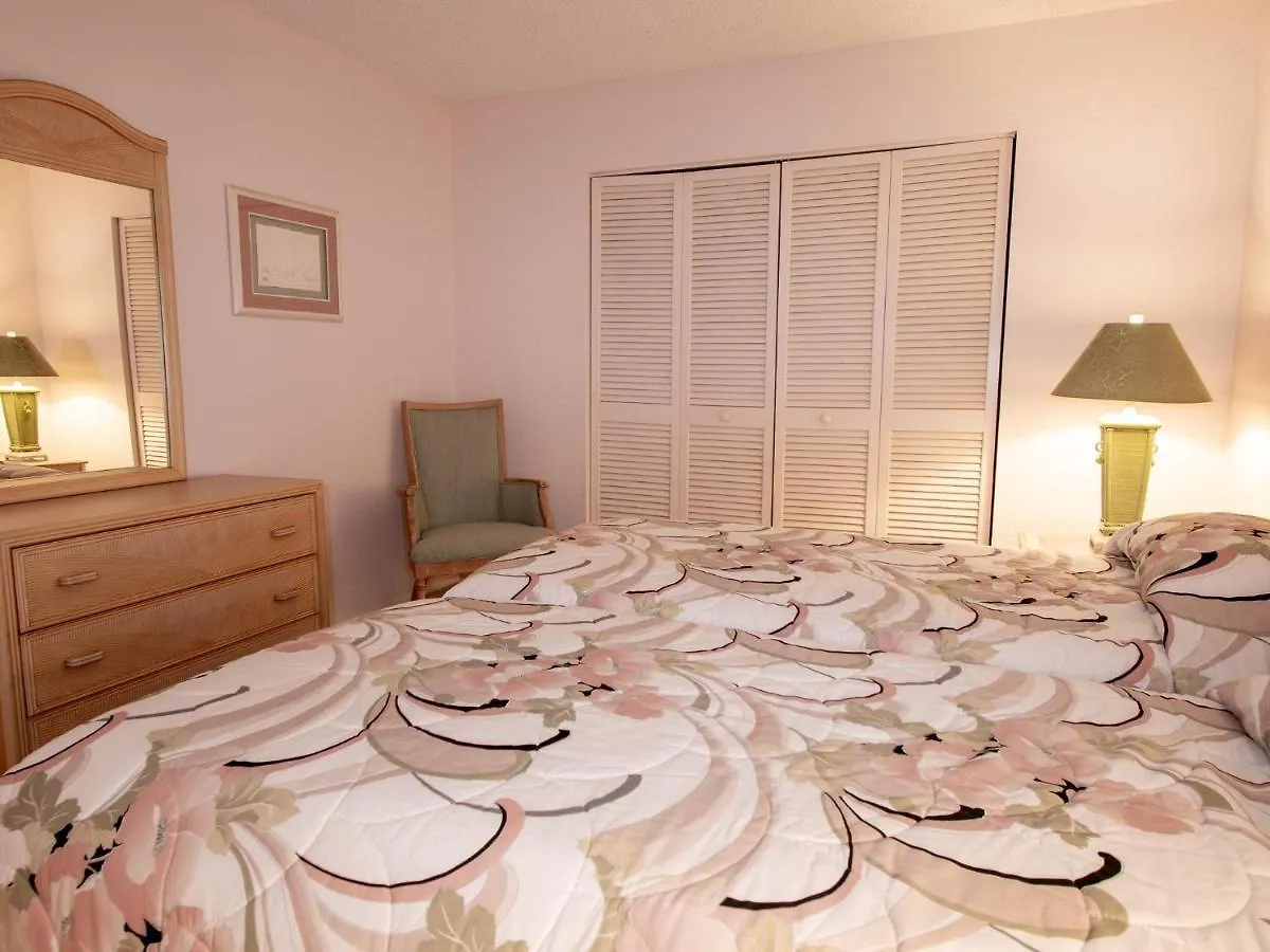 Landmark Towers II 1001 Beautiful Beachfront Condo - One Month Minimum Клеруотер-Бич США